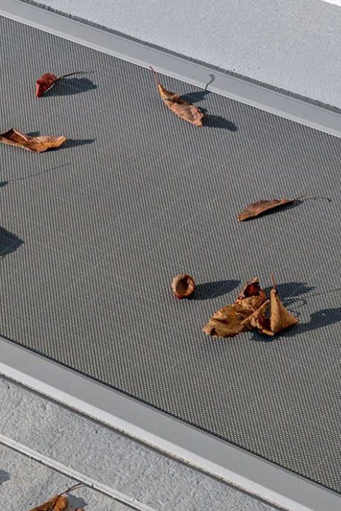 Nahaufnahme der Lichtschachtabdeckung Lisa